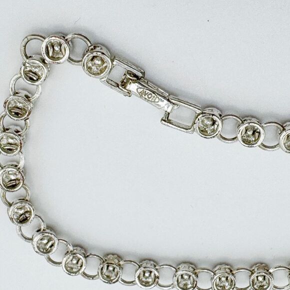 Vintage Avon Red Rhinestone Tennis Bracelet Retro Glam Timeless Formal - Picture 9 of 10